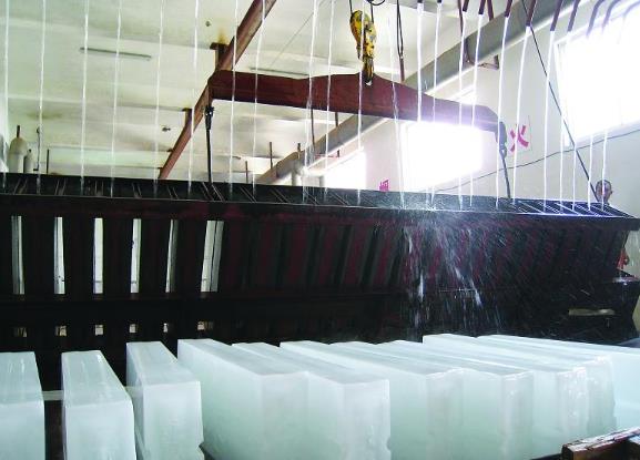 直冷式塊冰機的特點 直冷式塊冰機的特點