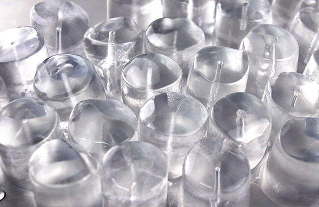 根據(jù)定制化需求和冰塊類型 根據(jù)定制化需求和冰塊類型