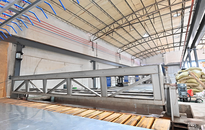 10噸片冰機的核心優(yōu)勢在于其高效的制冰能力 10噸片冰機的核心優(yōu)勢在于其高效的制冰能力